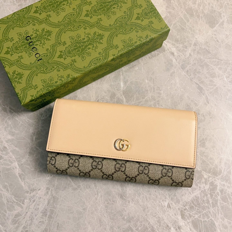 G*u*i wallets & purse